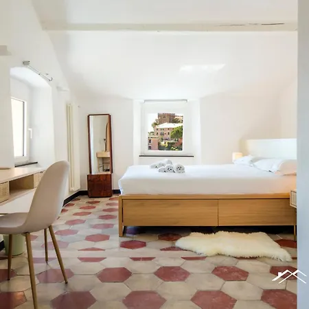 Διαμέρισμα 1min | Sea View| 2br| A/c| By Tilo *