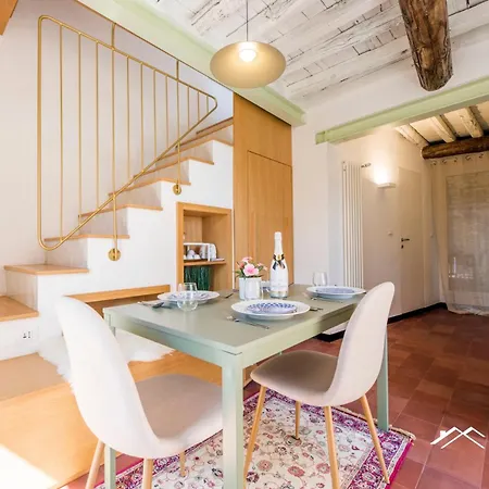 1min | Sea View| 2br| A/c| By Tilo *