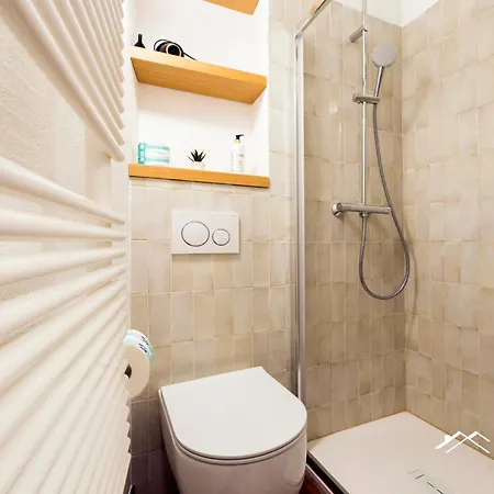 1min | Sea View| 2br| A/c| By Tilo *