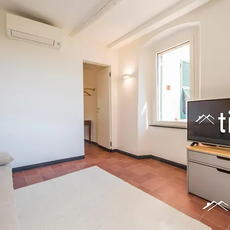 Διαμέρισμα 1min | Sea View| 2br| A/c| By Tilo *